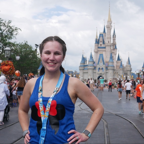 Meet Your Posher, Lisa! - Picture 2 of 2